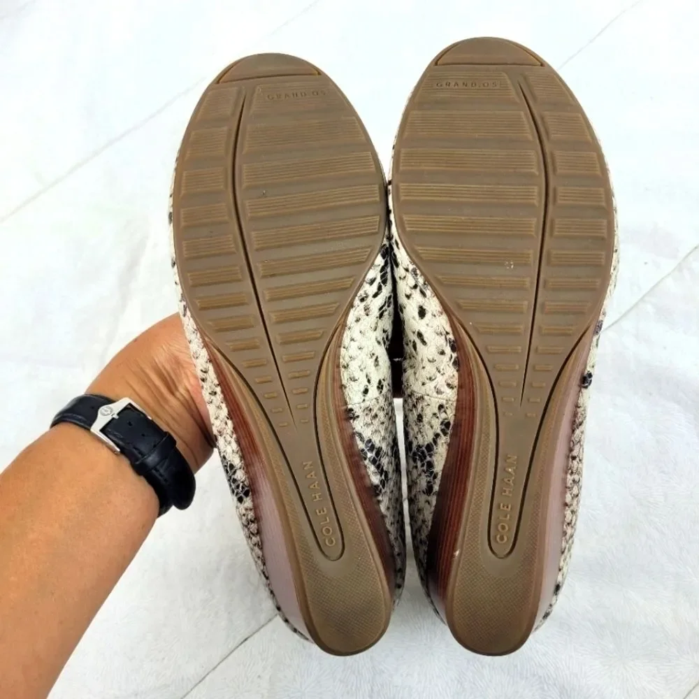 Cole Haan tan black snakeskin leather ballet wedge flats bow gold accent lady 7